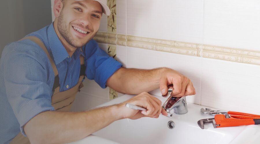Handle or spout repair in Crestline, OH